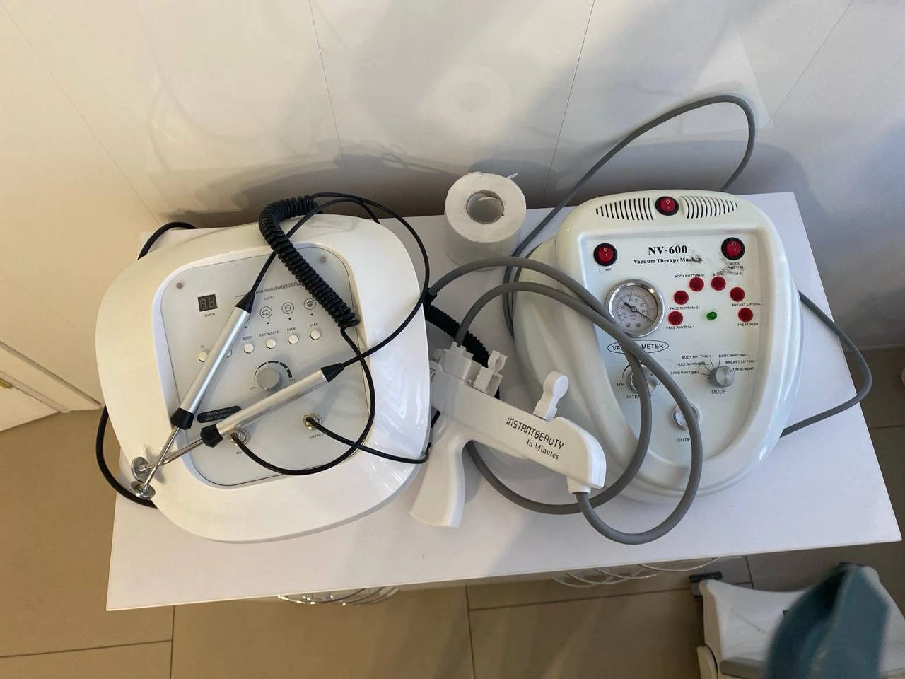 Вакуумно-роликовий апарат NV-600 — SM.CLINIC